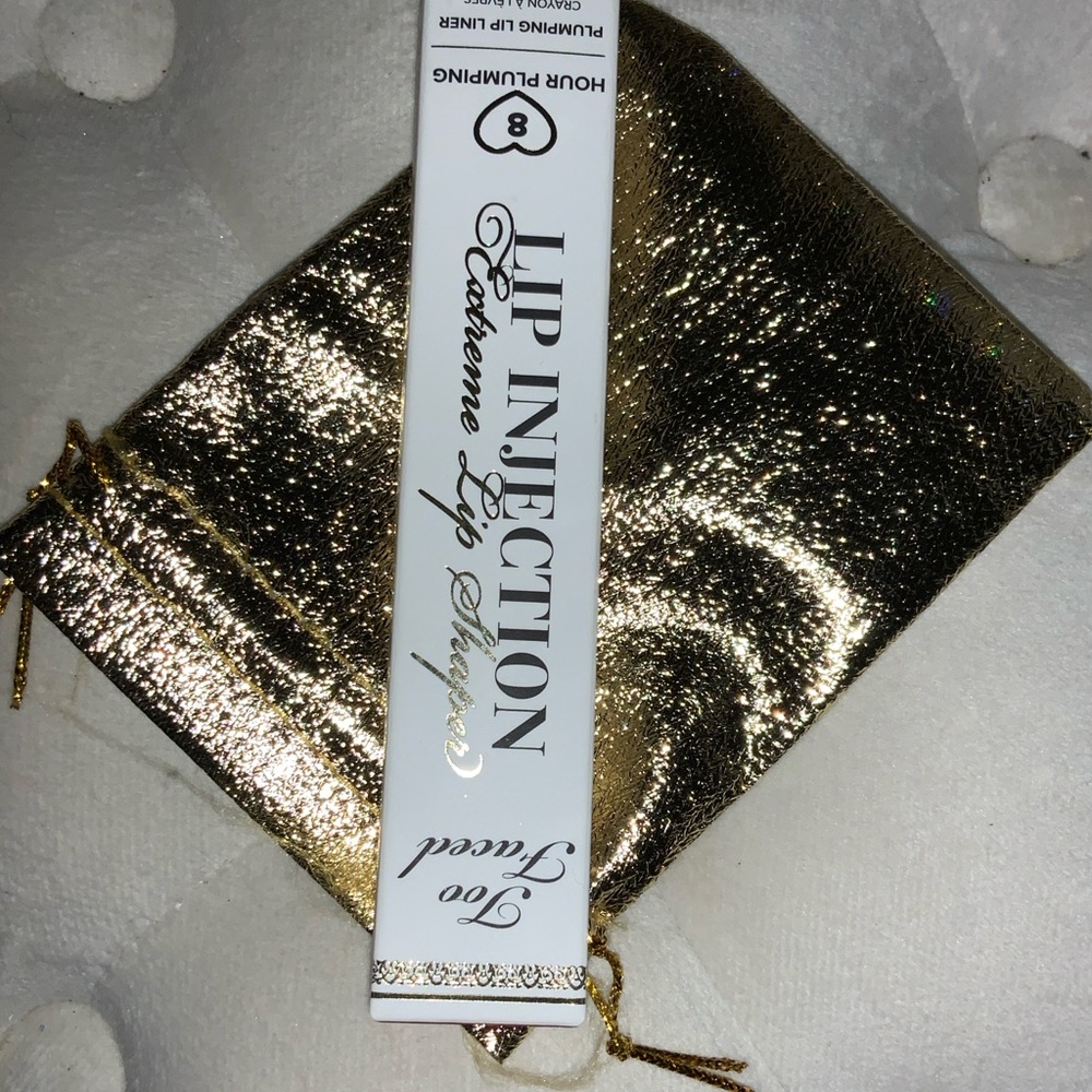 Lip plumper happily ever after color too faced